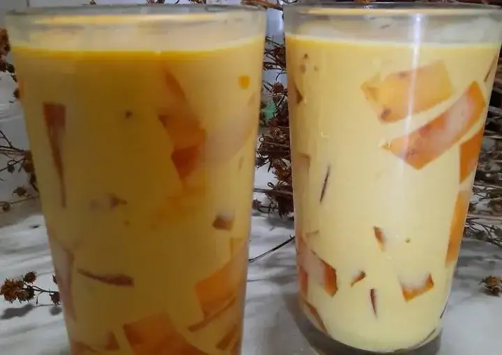 Iced manggo jelly milk
