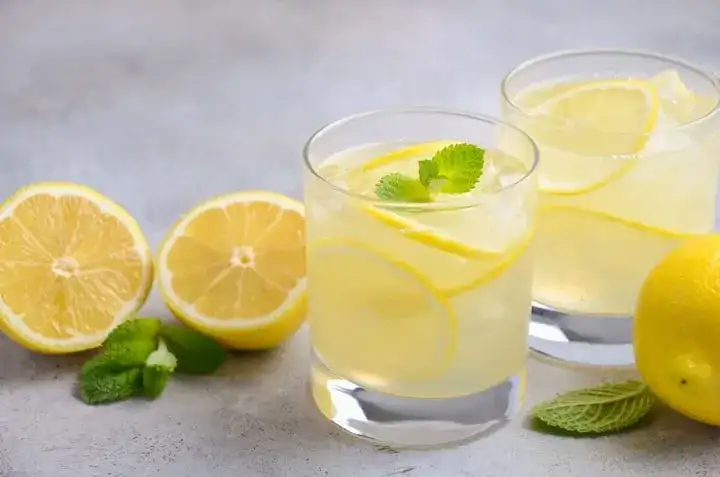 Berkumur Dengan Air Lemon