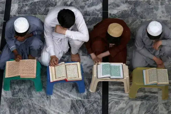 Adab Membaca Al quran