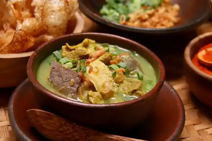 Makanan Khas Cirebon Empal gentong