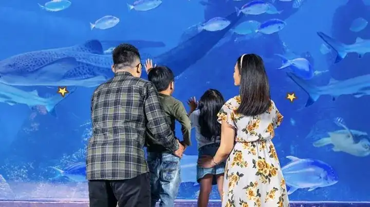 Jakarta Aquarium safari