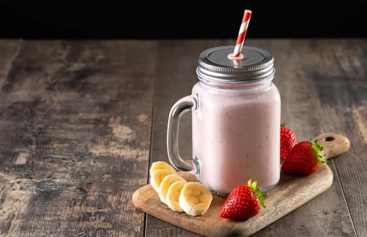 Smoothies Pisang Strawberry